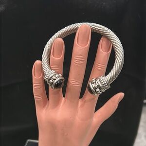 Elegant Silver Twisted Bracelet
